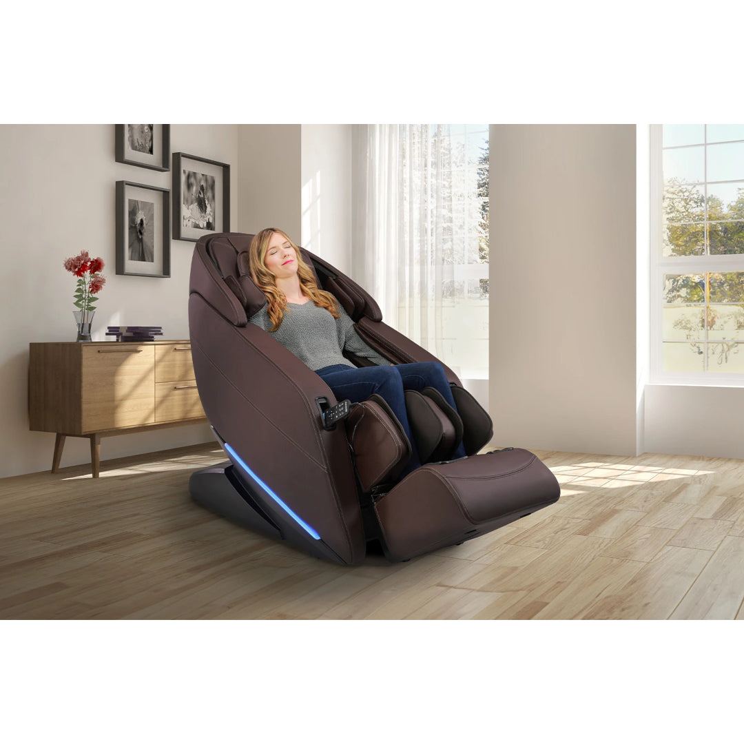 Kyota Yugana M780 Massage Chair – Brown - Open Box
