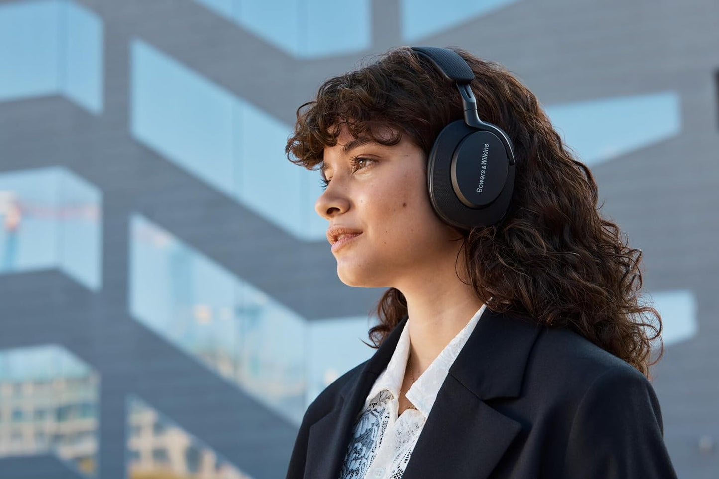 Bowers & Wilkins Px7 S2e Over-Ear Headphones - Enhanced Noise Cancellation & Transparency Mode, Crystal-Clear Calls, Bluetooth, 30-Hour Playback, Anthracite Black