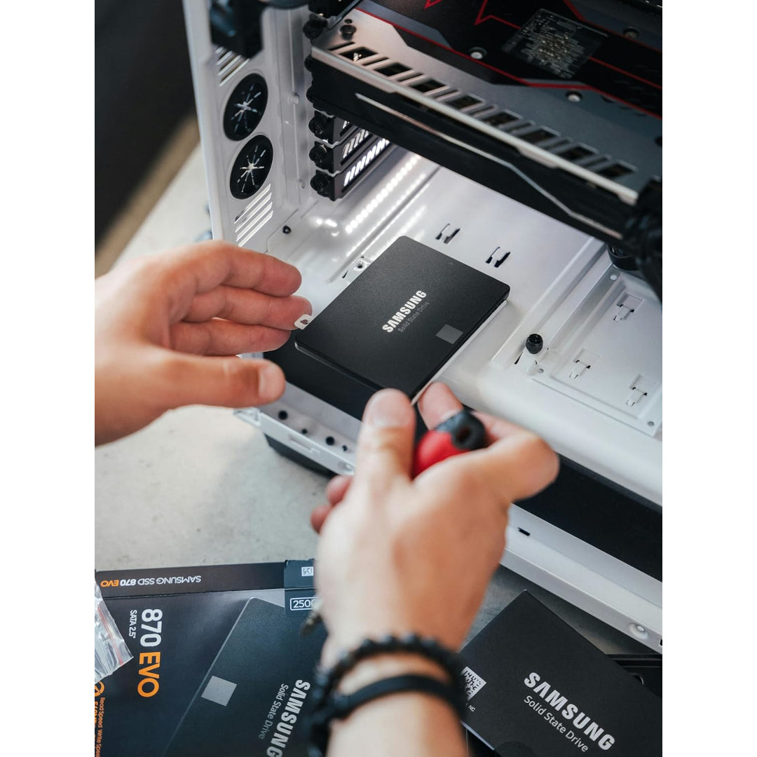 SAMSUNG 870 EVO 2.5" SATA III 4TB Internal SSD - Open Box