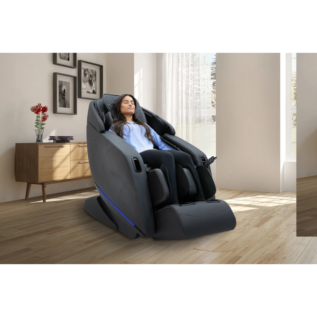 Kyota Yugana M780 4D Massage Chair – Black - Open Box